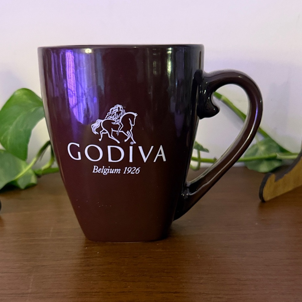 Diva Brown Ceramic Mug with White Godiva Logo